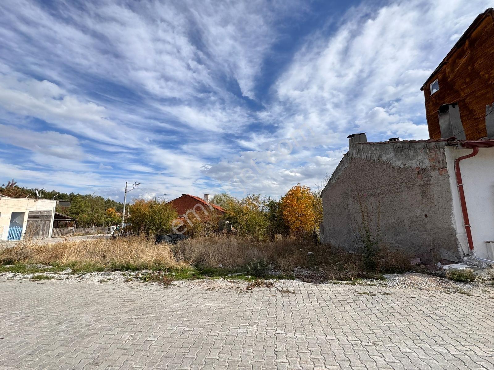 Blue Emlak'tan Sazak'ta 3 Kat İmarlı Arsa — fotoğraf 5