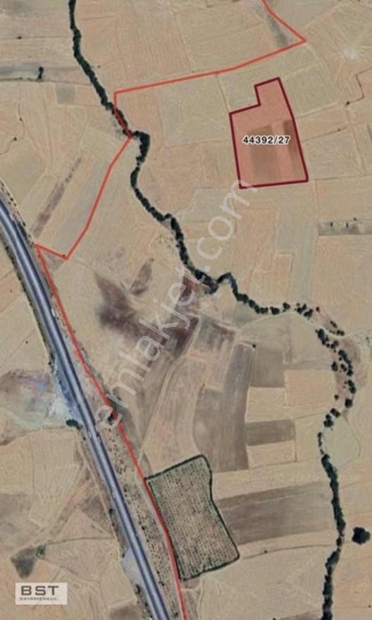 Konya Selçuklu Dağderede Satılık 889 M2 Tarla Hissesi