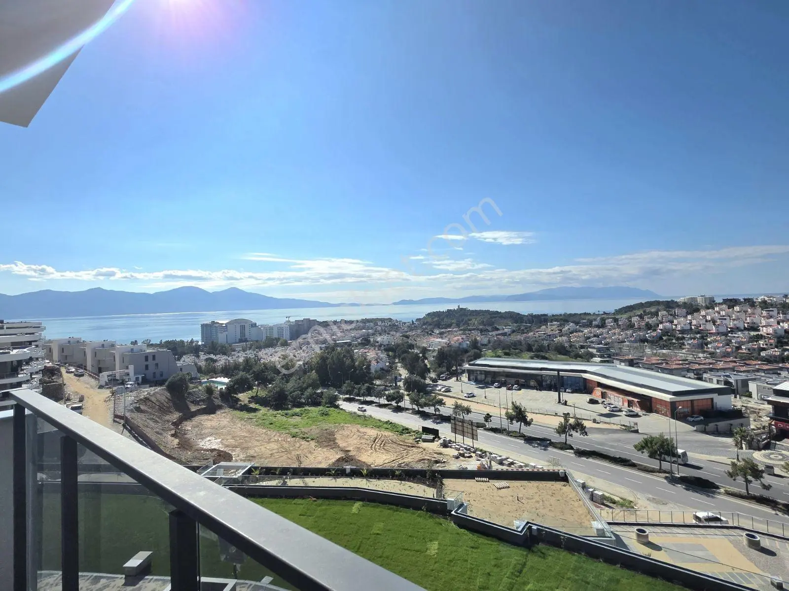 Kuşadasında Deniz Manzaralı 3+1 Kapalı Mutfaklı Daireler — fotoğraf 14
