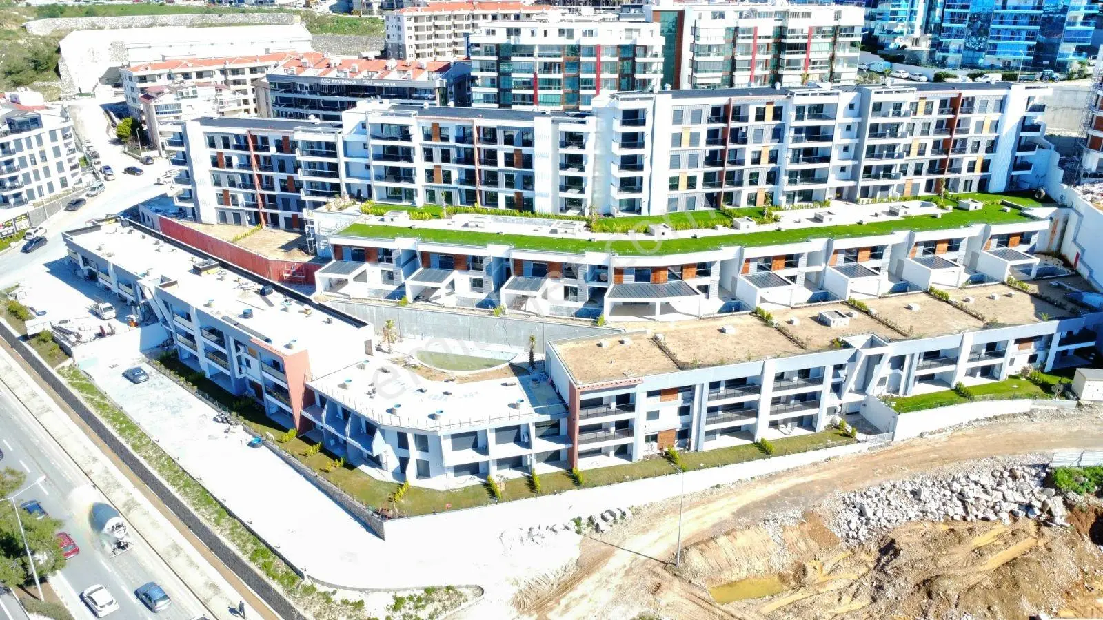 Kuşadasında Deniz Manzaralı 3+1 Kapalı Mutfaklı Daireler — fotoğraf 22