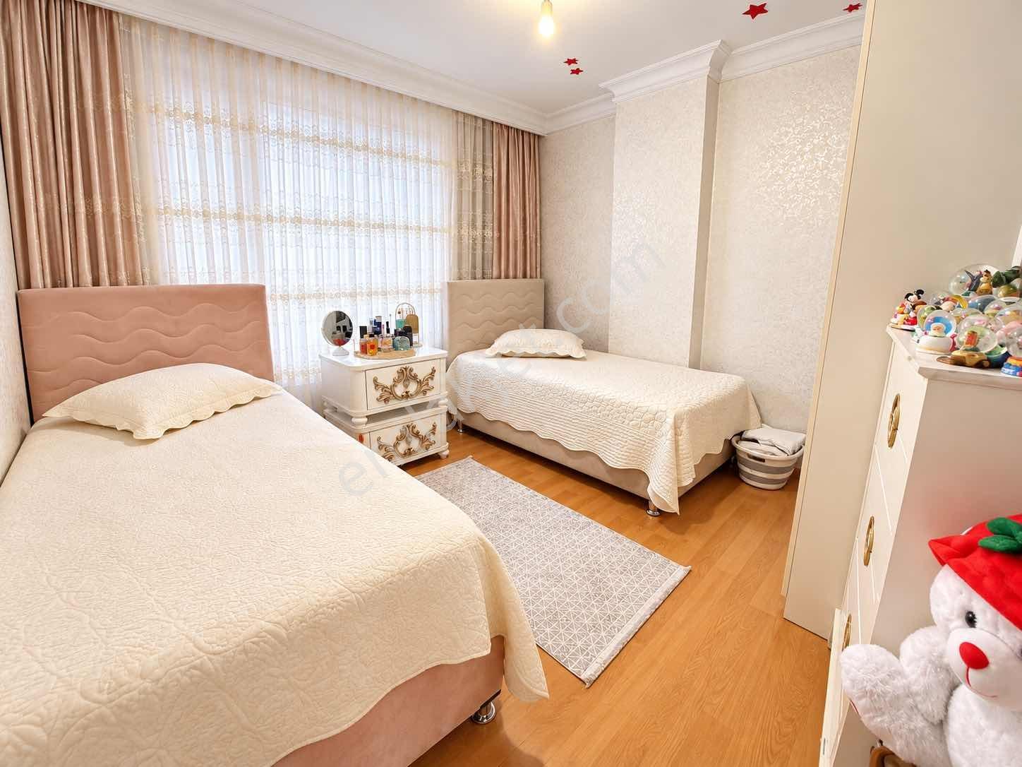 Arzu Emlaktan Yunusemre Mah Satılık 11 Yaşında Balkonlu 2+1daire — fotoğraf 20