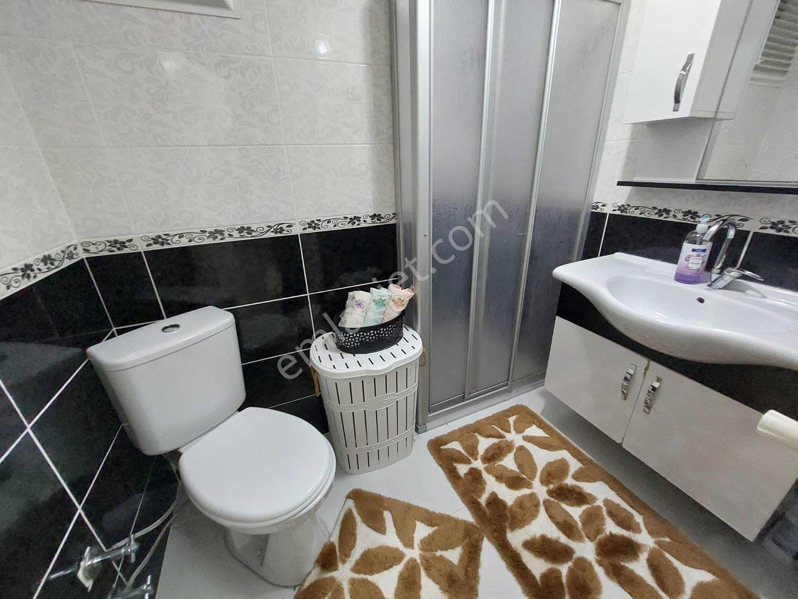 Arzu Emlaktan Yunusemre Mah Satılık 11 Yaşında Balkonlu 2+1daire — fotoğraf 25