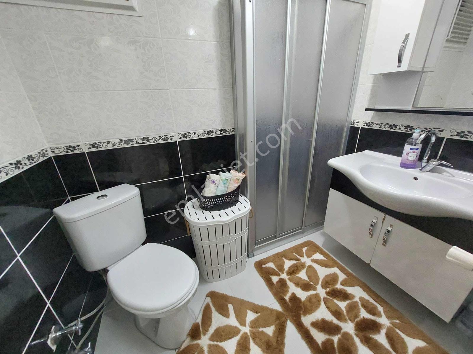 Arzu Emlaktan Yunusemre Mah Satılık 11 Yaşında Balkonlu 2+1daire — fotoğraf 26