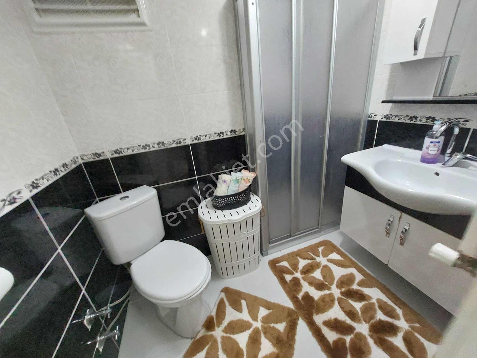 Arzu Emlaktan Yunusemre Mah Satılık 11 Yaşında Balkonlu 2+1daire — fotoğraf 45