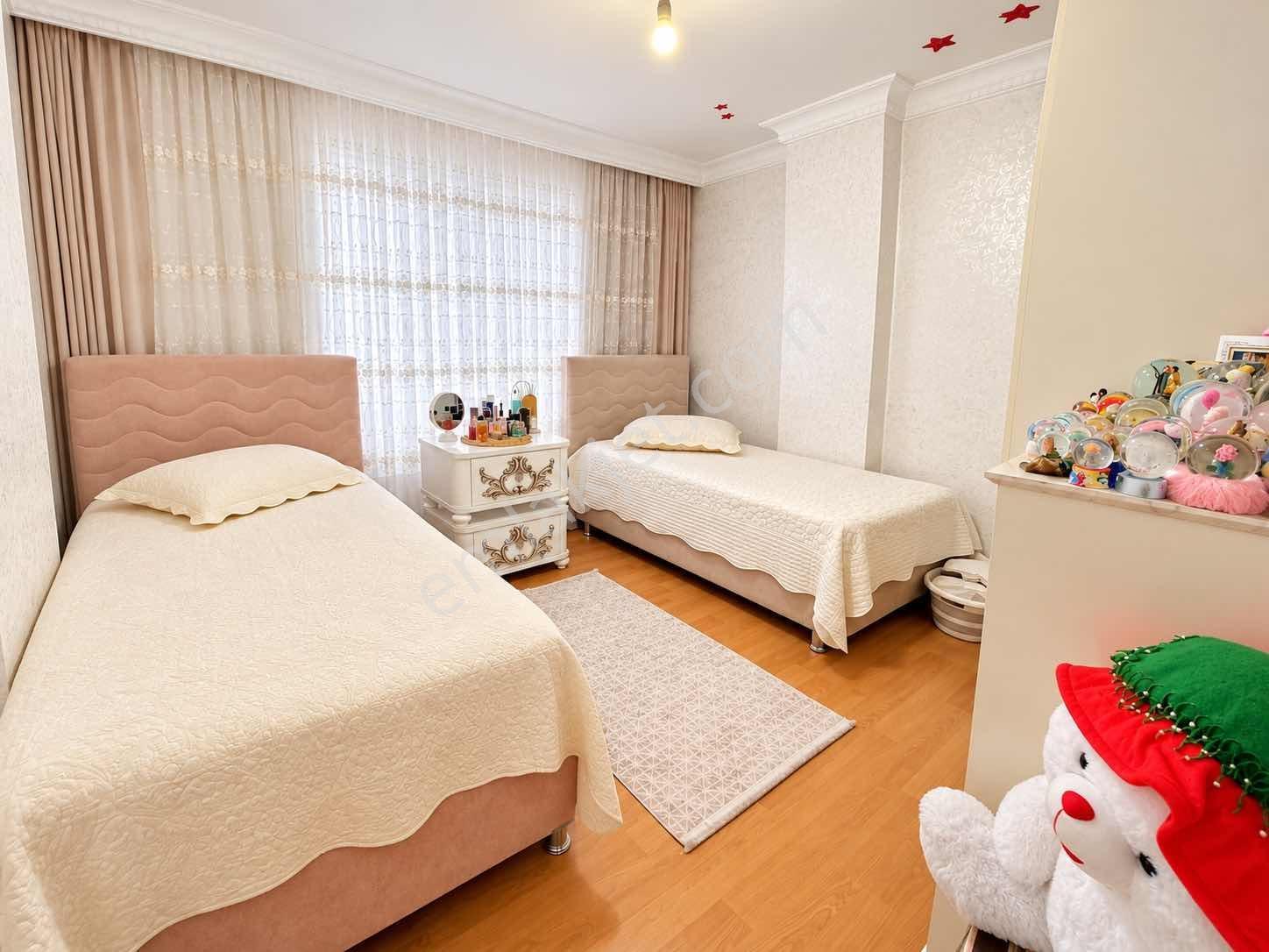 Arzu Emlaktan Yunusemre Mah Satılık 11 Yaşında Balkonlu 2+1daire — fotoğraf 55