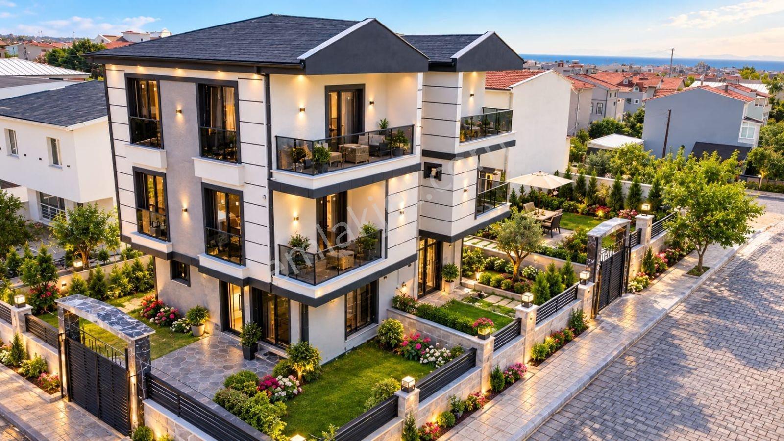Kartallar-Merkezi Konum Büyük Bahçeli Geniş Ve Ferah Odalı Villa