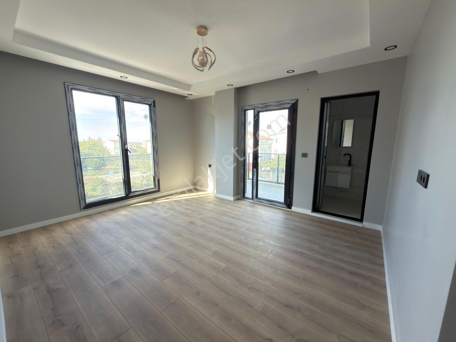 Kartallar-merkezi Konum Büyük Bahçeli Geniş Ve Ferah Odalı Villa — fotoğraf 22