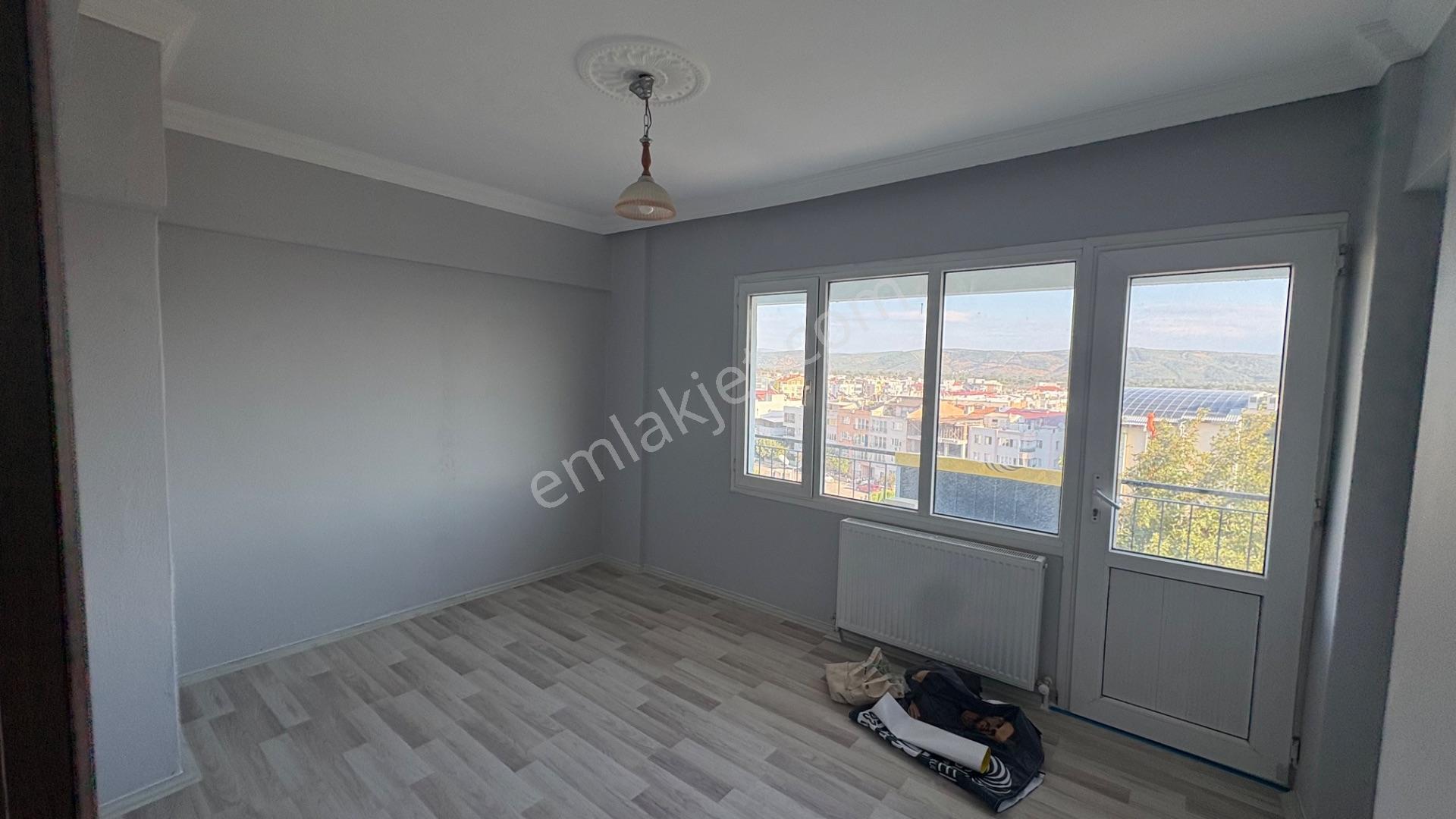 Bergama Fatih Mahallesi'nde 3+1 Şehir Manzaralı Daire — fotoğraf 10