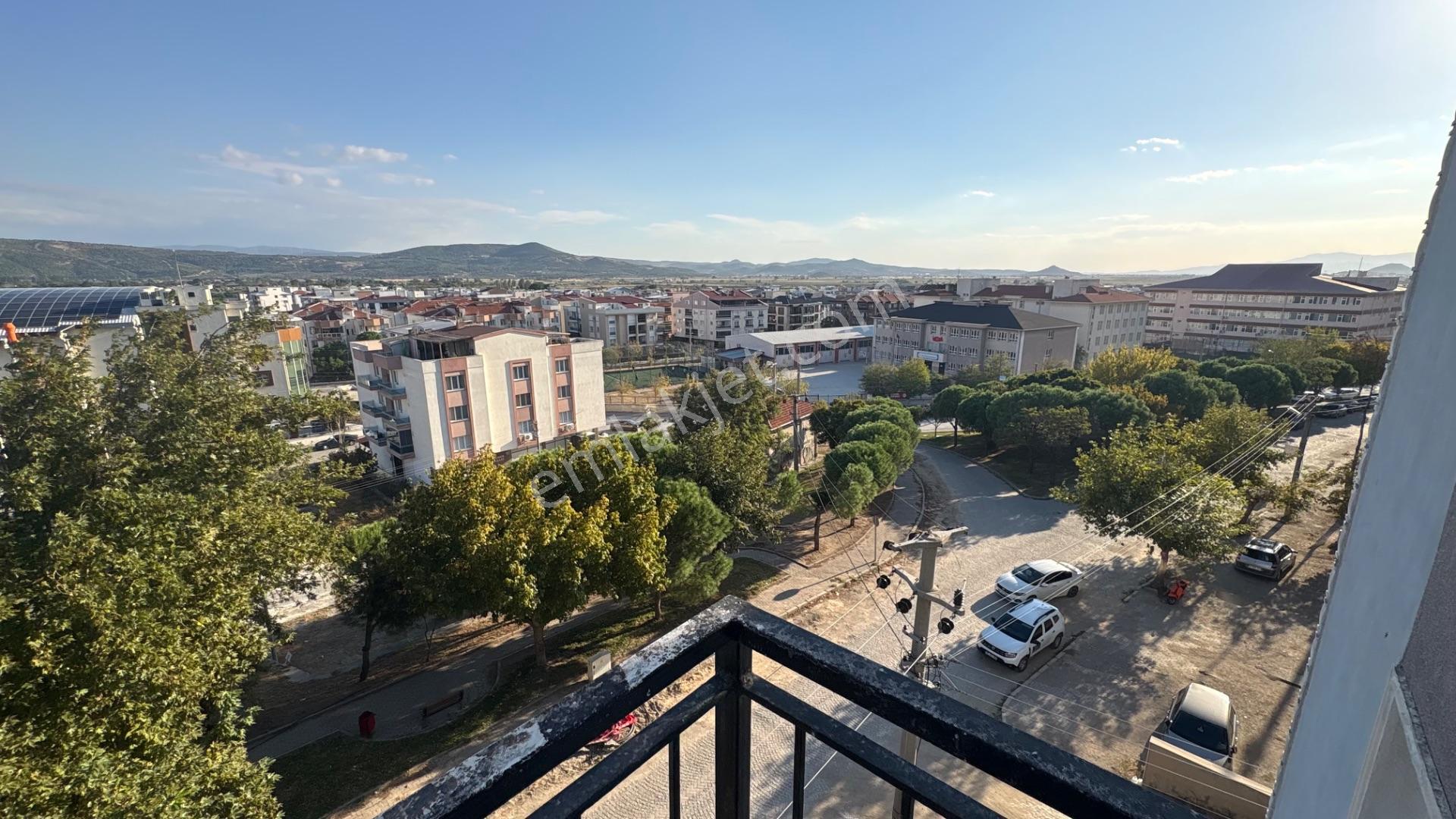 Bergama Fatih Mahallesi'nde 3+1 Şehir Manzaralı Daire — fotoğraf 21
