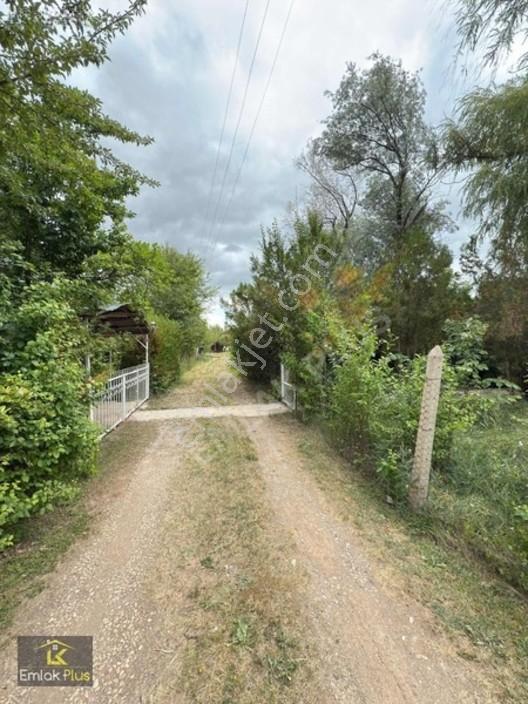Emlak Plus'tan Satılık Villa Arsası — fotoğraf 2