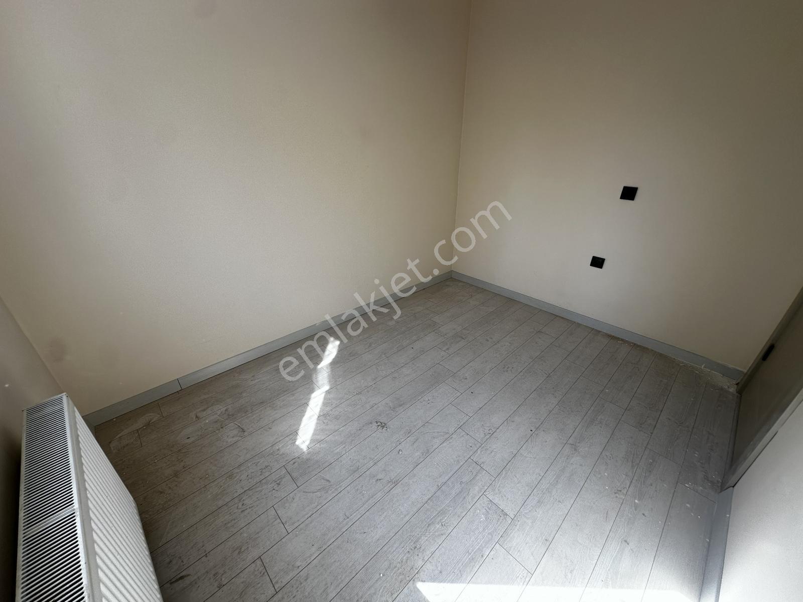 Tamiş'den Küçükyalı Marmaraya Çok Yakın Sıfır Ön Cephe 1.kat 1+1 — fotoğraf 10