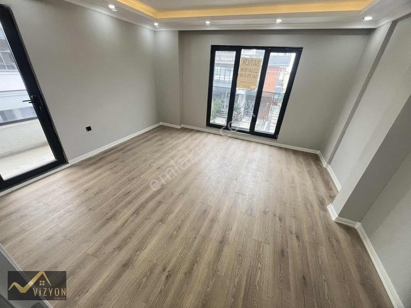 Vizyon Emlak'tan Bayramoğlu Mh Sıfır Arakat 2+1 Daire — fotoğraf 2
