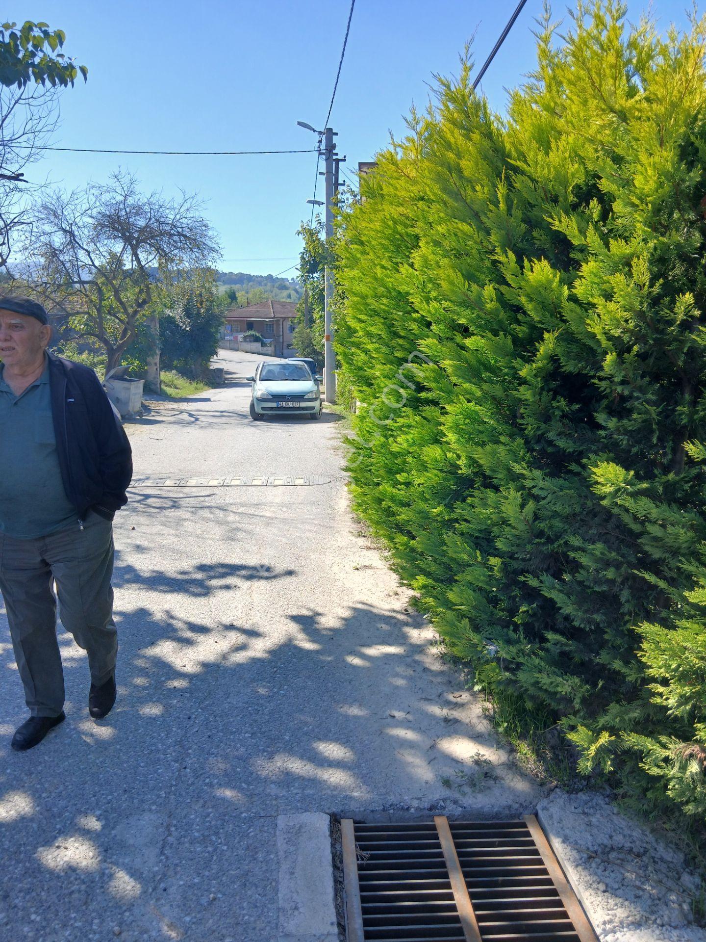 Sapanca Uzunkun Köy İci Göle 300 Metre Medafede İçinde Mustakil Ev Olan 248.m² Yer Satılık — fotoğraf 2