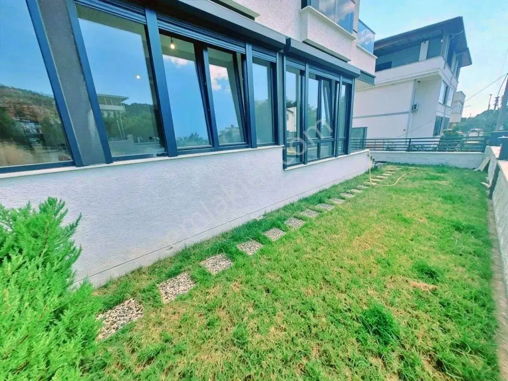 Uytundan Gürede Müstakil Gibi Denize 300 Metre 4+1 Bahçedubleksi — fotoğraf 2