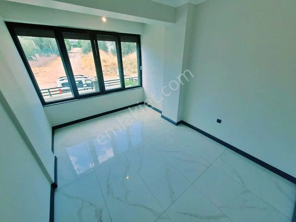 Uytundan Gürede Müstakil Gibi Denize 300 Metre 4+1 Bahçedubleksi — fotoğraf 4