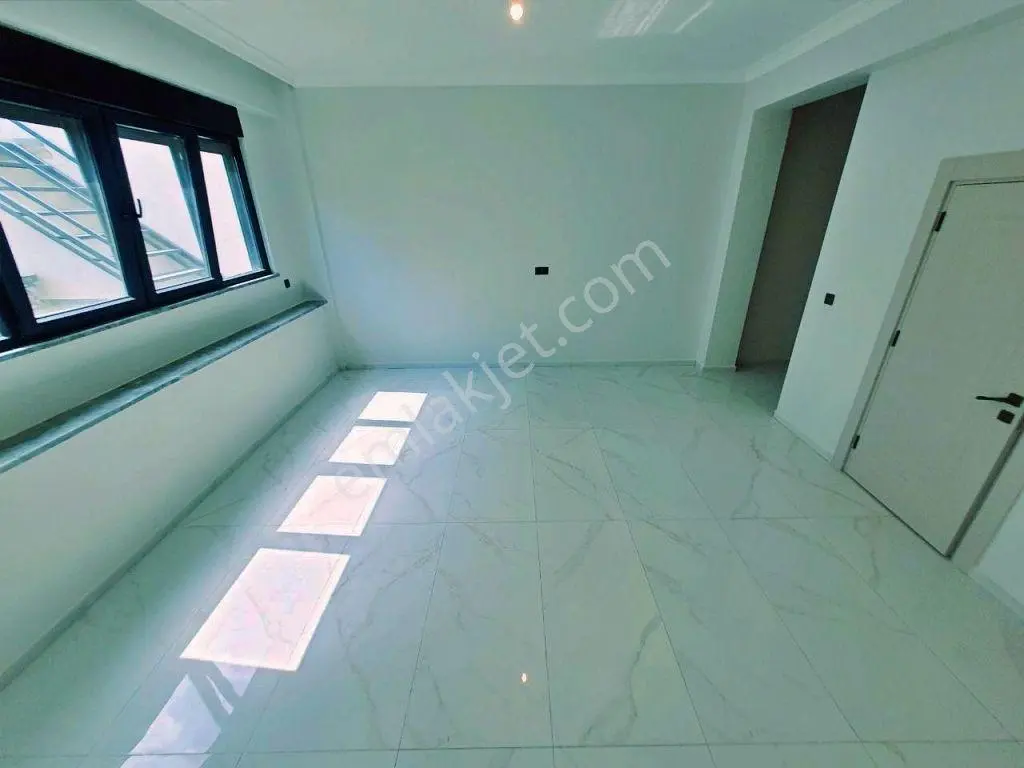 Uytundan Gürede Müstakil Gibi Denize 300 Metre 4+1 Bahçedubleksi — fotoğraf 17