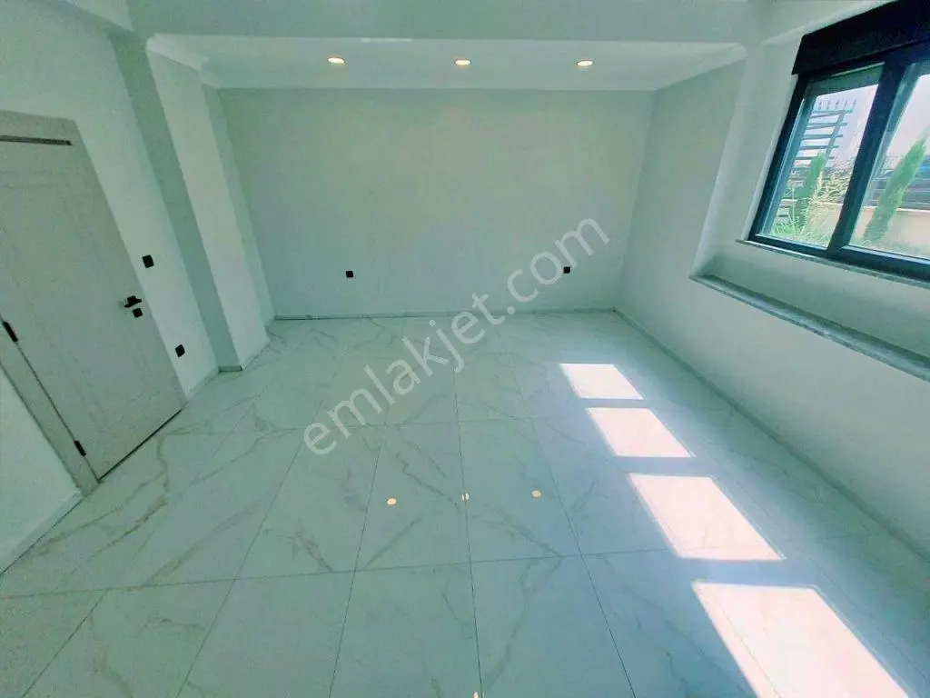 Uytundan Gürede Müstakil Gibi Denize 300 Metre 4+1 Bahçedubleksi — fotoğraf 28