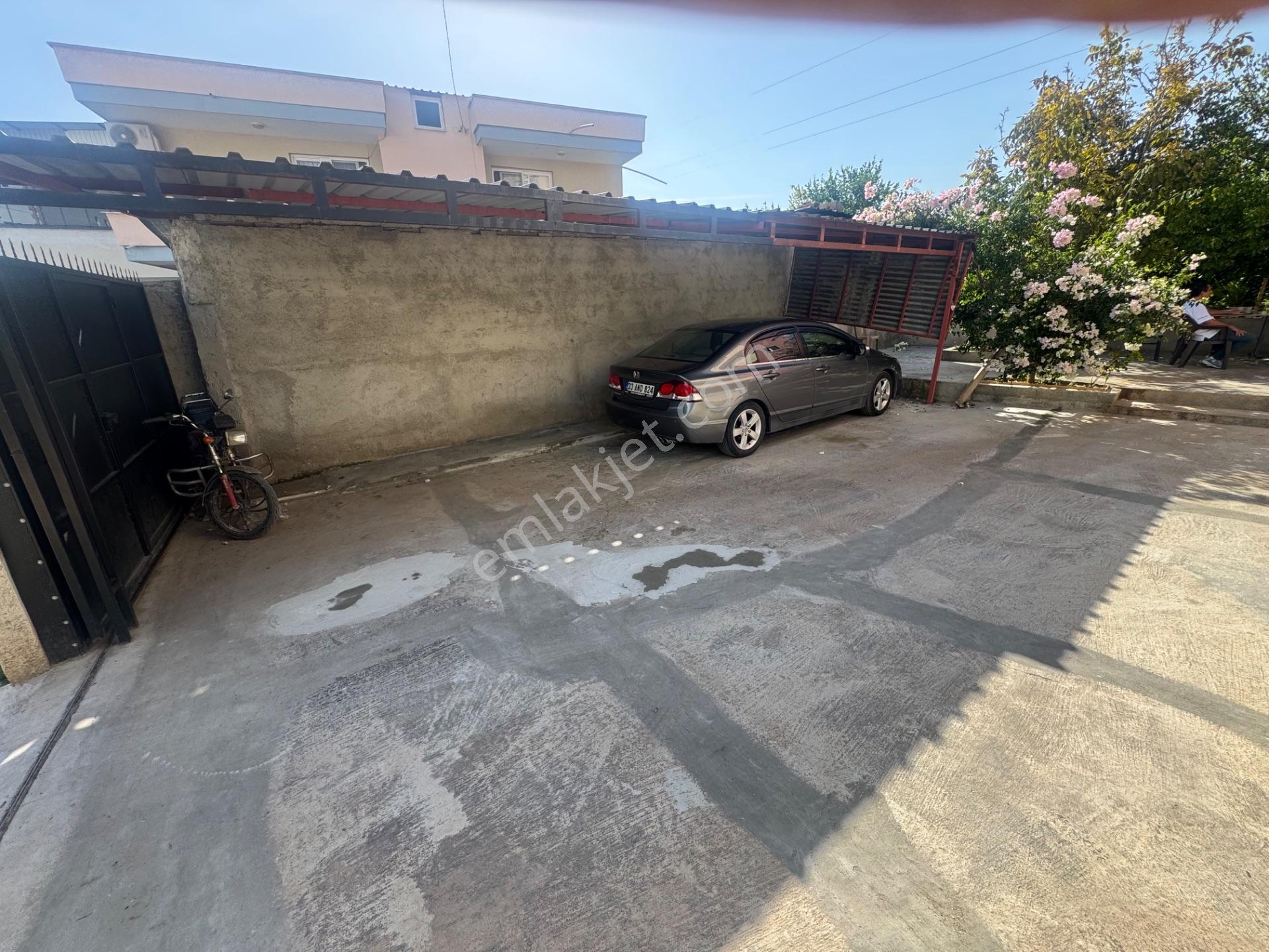Erdemli Elvanlı Mahallesinde Satılık 3 Katlı Müstakil Ev — fotoğraf 4