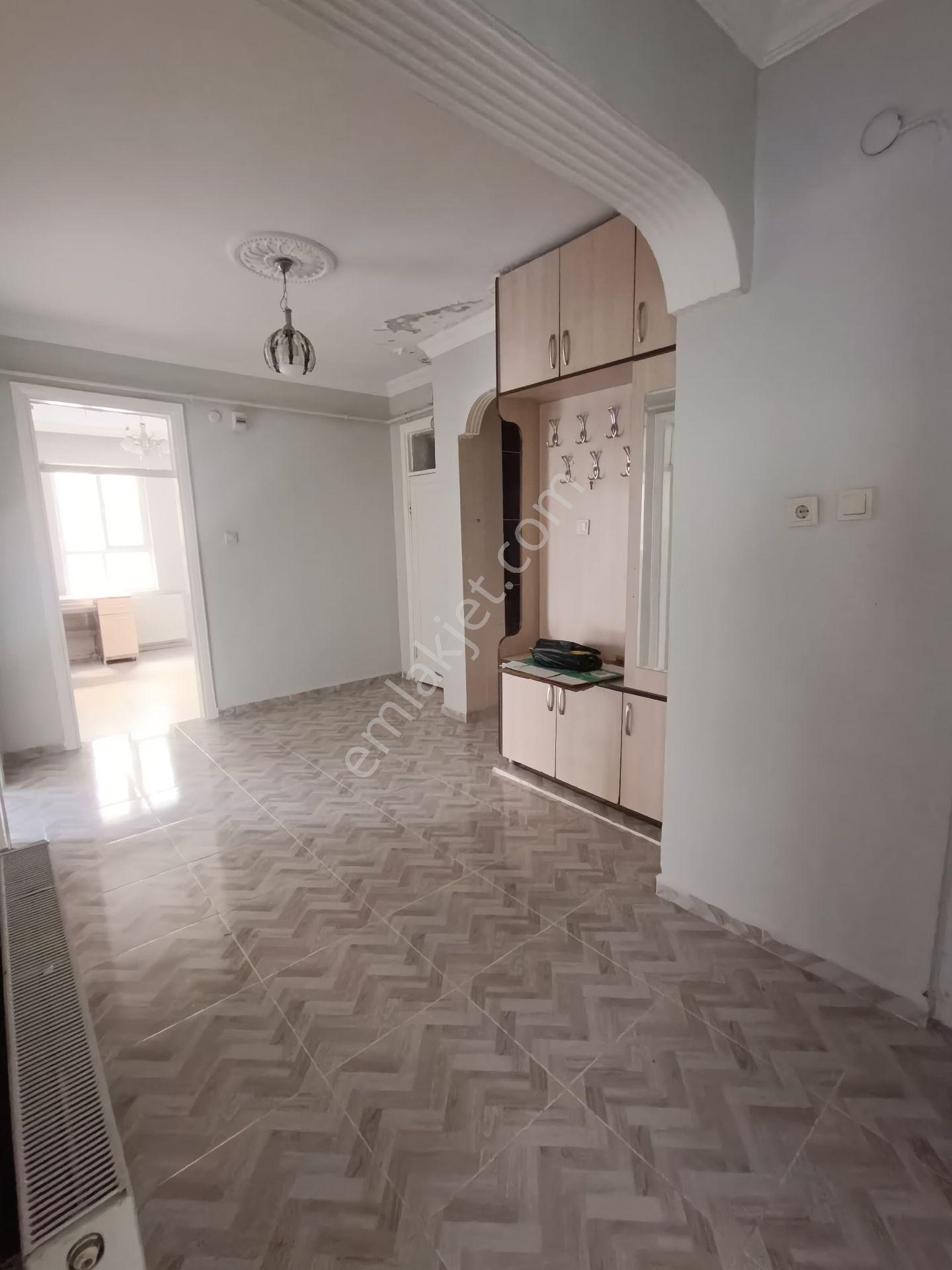 Babacandan Şairnabide Satılık 3+1 Bakımlı Daire — fotoğraf 8