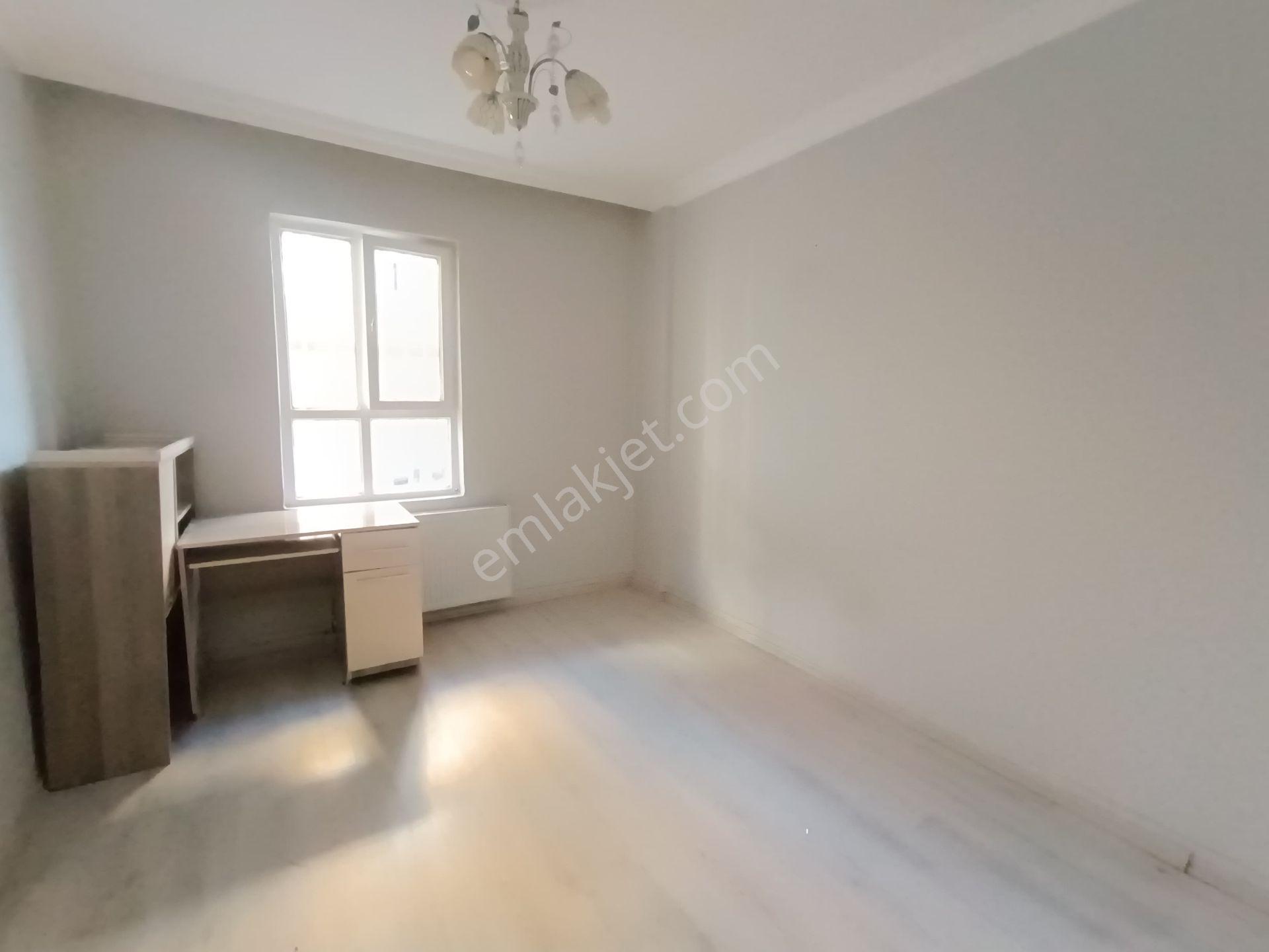 Babacandan Şairnabide Satılık 3+1 Bakımlı Daire — fotoğraf 13