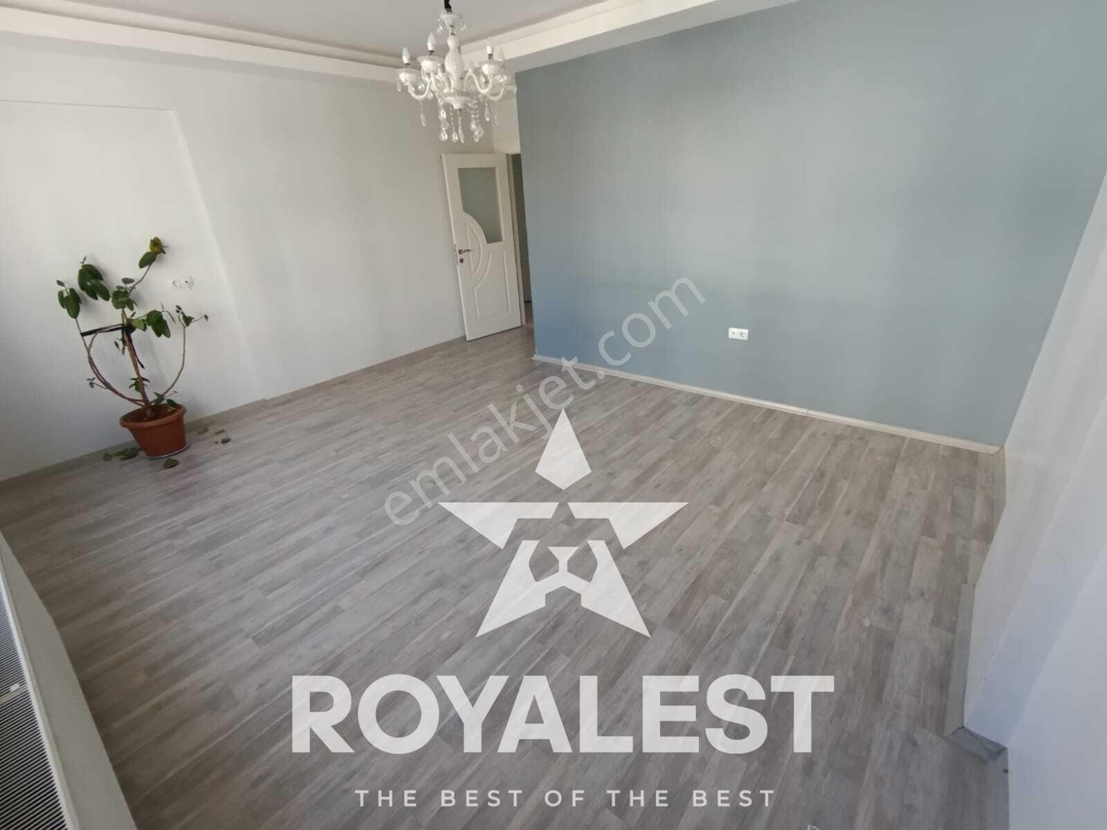 Royalest'ten Manzaralı Süper Konumda Bakımlı 3+1 — fotoğraf 9