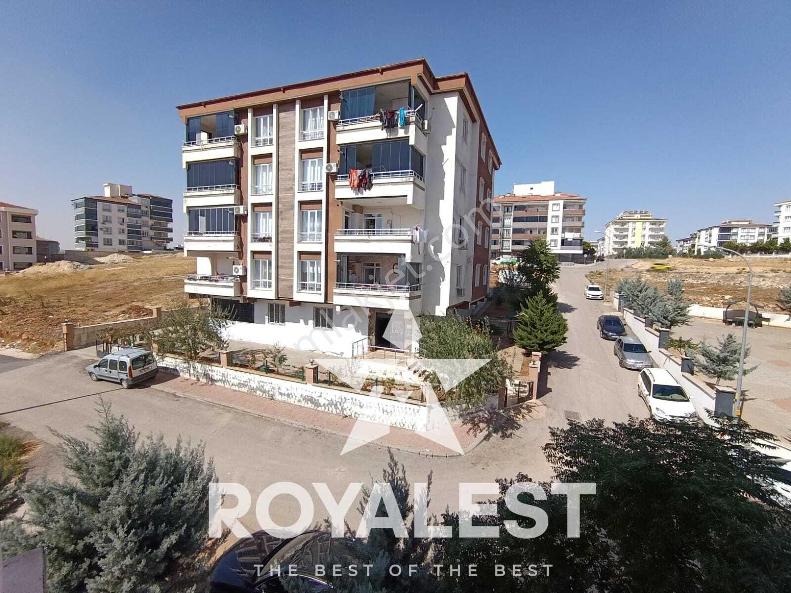 Royalest'ten Manzaralı Süper Konumda Bakımlı 3+1 — fotoğraf 26