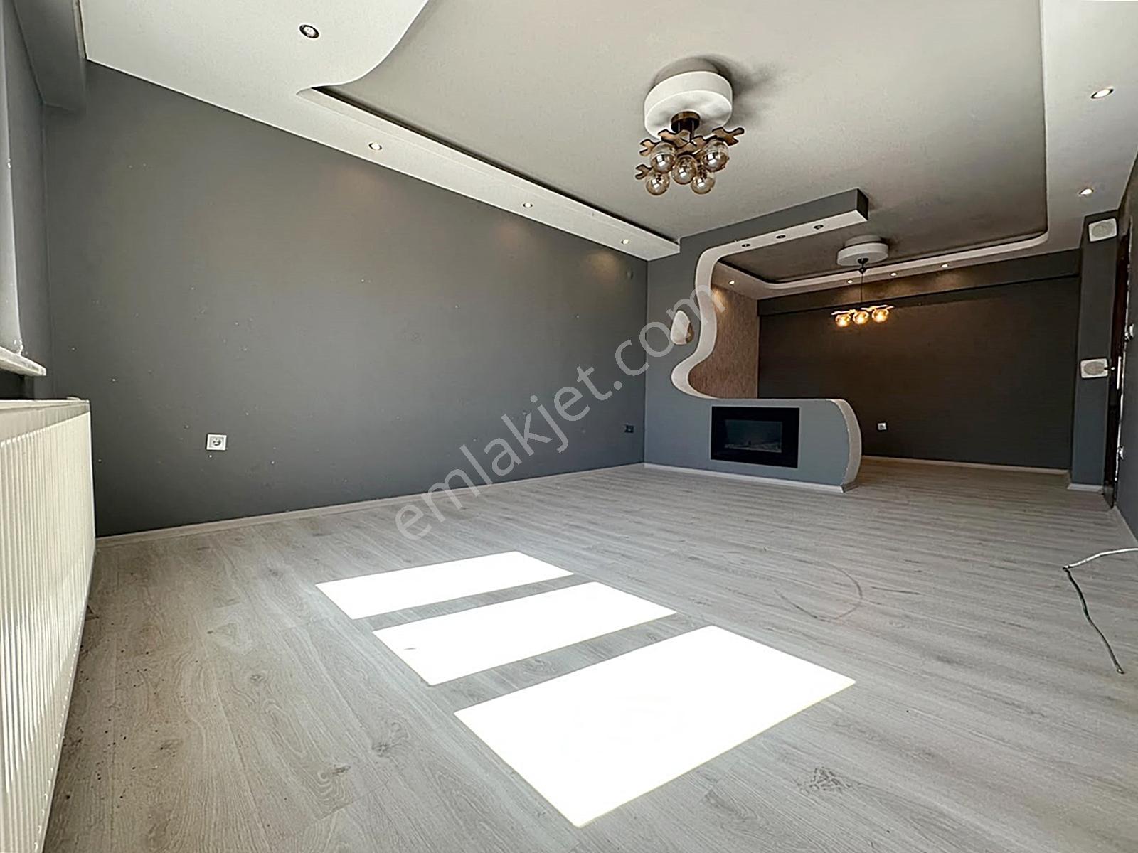 Az-er Yapıdan Geniş Kullanım Alanına Sahip Ön Cephe 2+1 Daire — fotoğraf 23