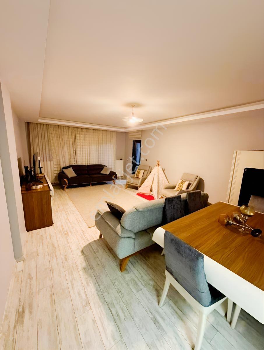 Re/max Can Özkokudan Derebahçede Ara Kat, 3+1 Fırsat!! — fotoğraf 4