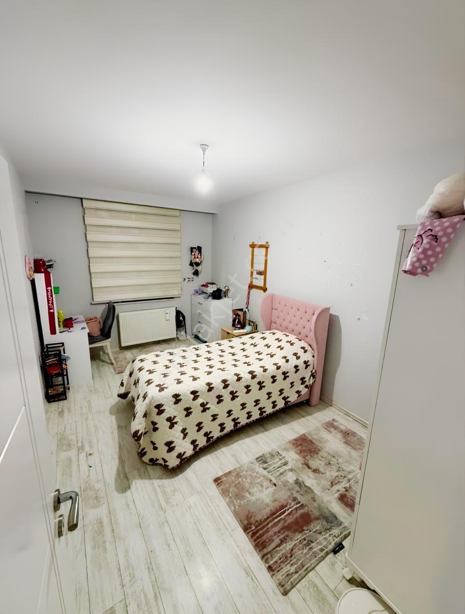 Re/max Can Özkokudan Derebahçede Ara Kat, 3+1 Fırsat!! — fotoğraf 6
