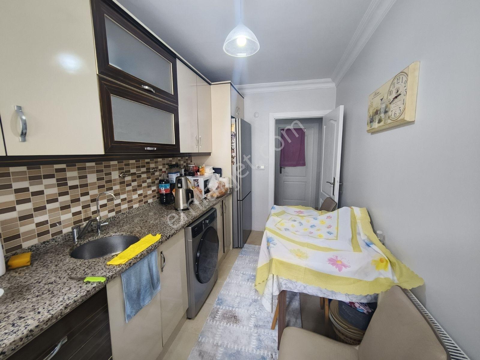 Güneyden Geniş Kullanışlı Balkonlu 3+1.100m2 Daire — fotoğraf 2