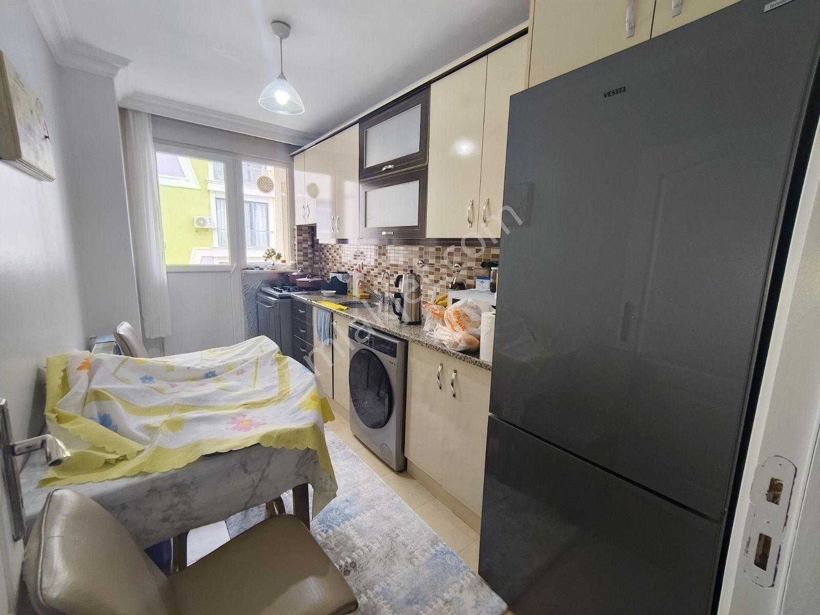 Güneyden Geniş Kullanışlı Balkonlu 3+1.100m2 Daire — fotoğraf 5