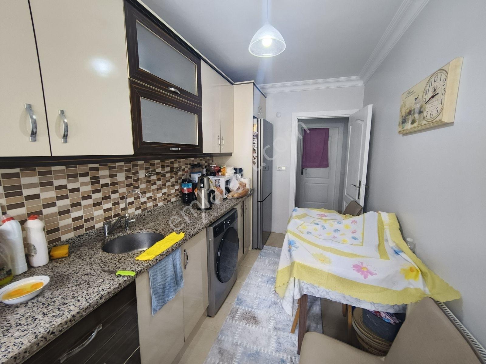 Güneyden Geniş Kullanışlı Balkonlu 3+1.100m2 Daire — fotoğraf 7