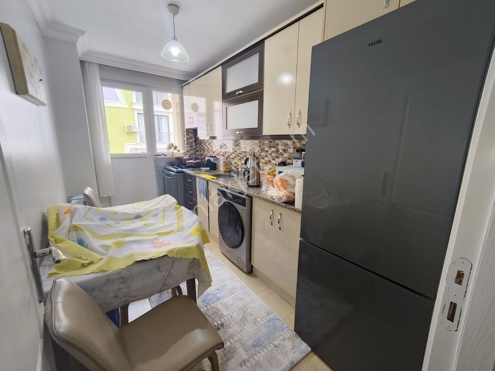 Güneyden Geniş Kullanışlı Balkonlu 3+1.100m2 Daire — fotoğraf 8