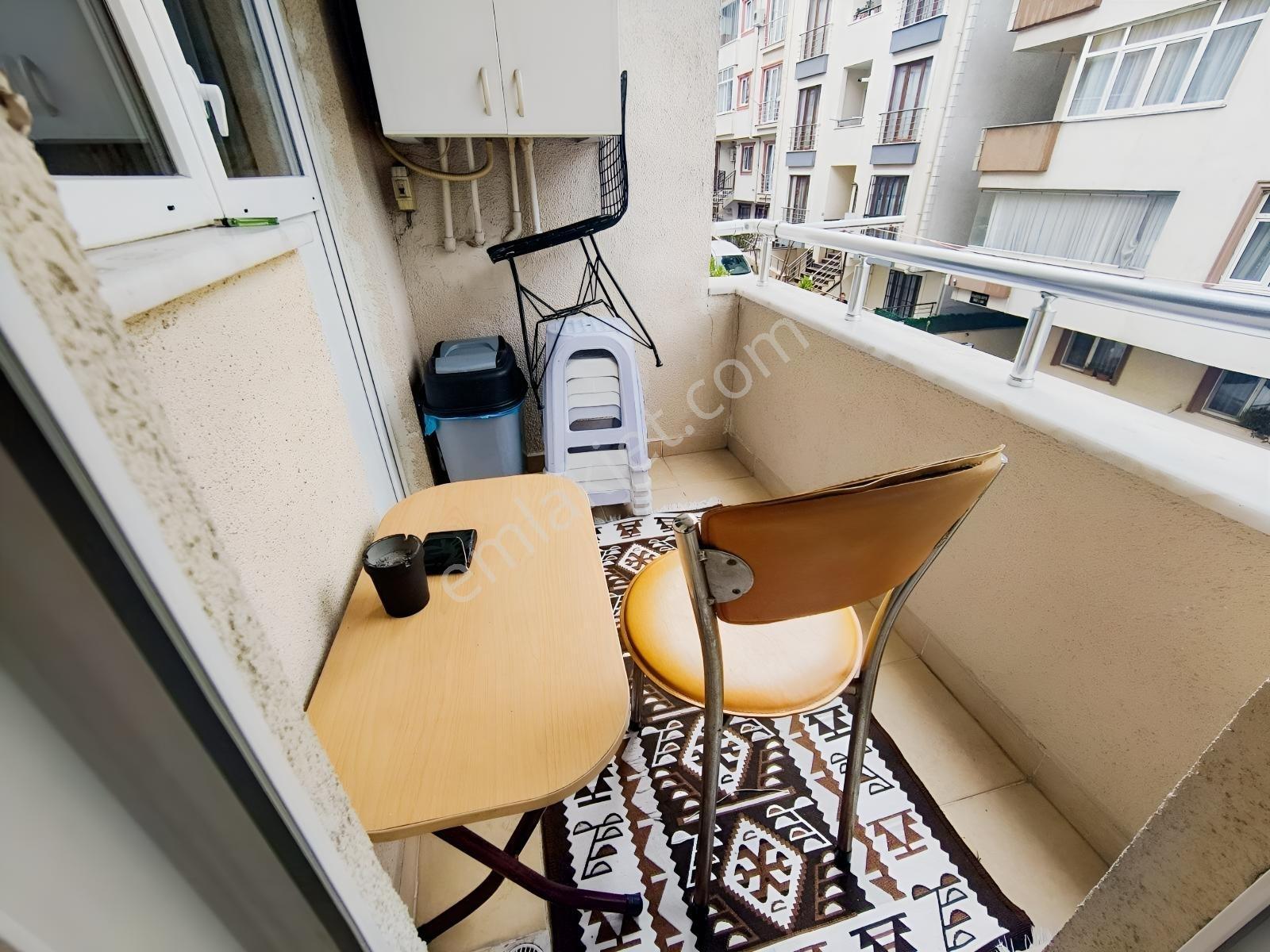 Güneyden Geniş Kullanışlı Balkonlu 3+1.100m2 Daire — fotoğraf 16