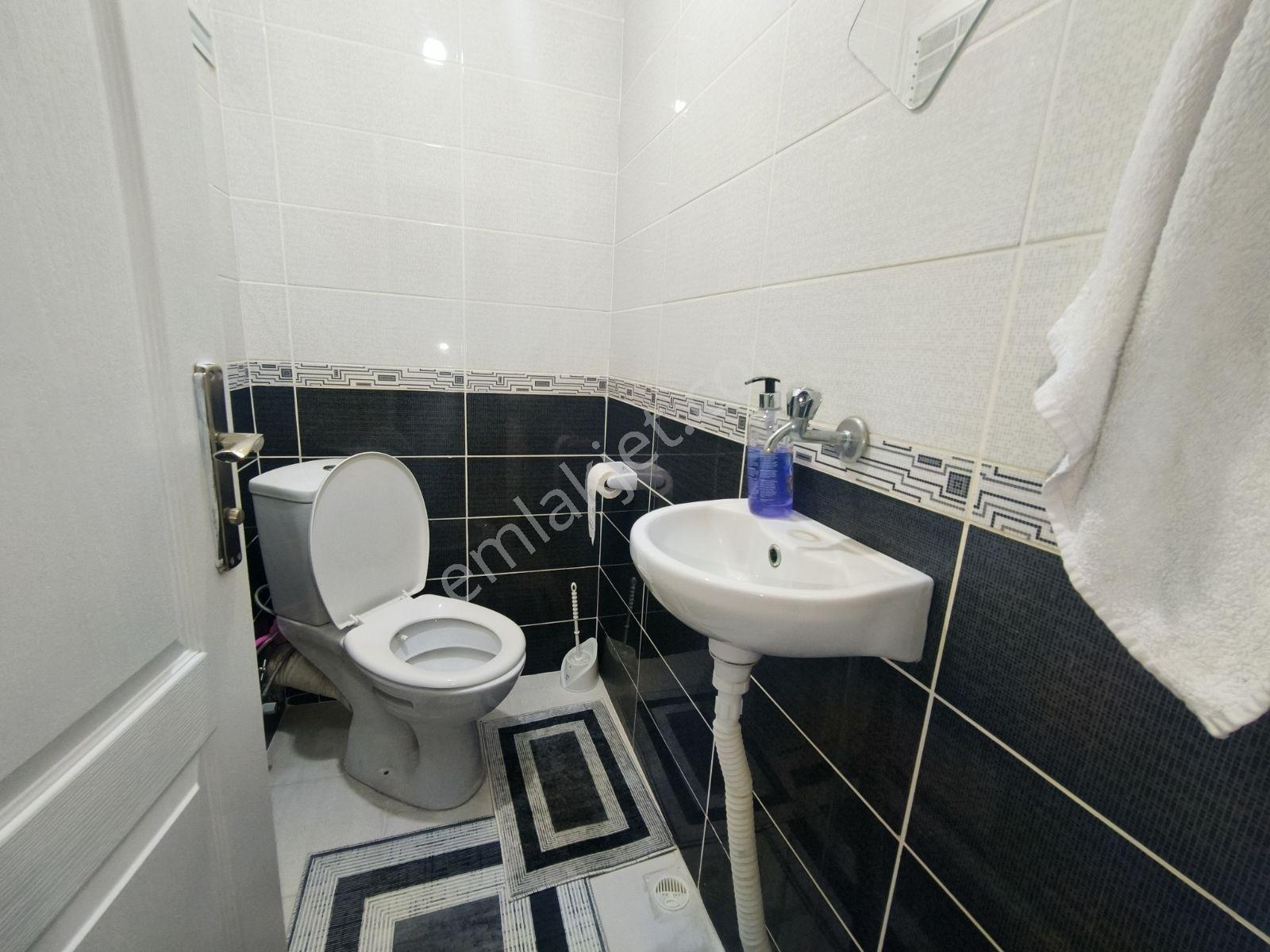 Güneyden Geniş Kullanışlı Balkonlu 3+1.100m2 Daire — fotoğraf 25
