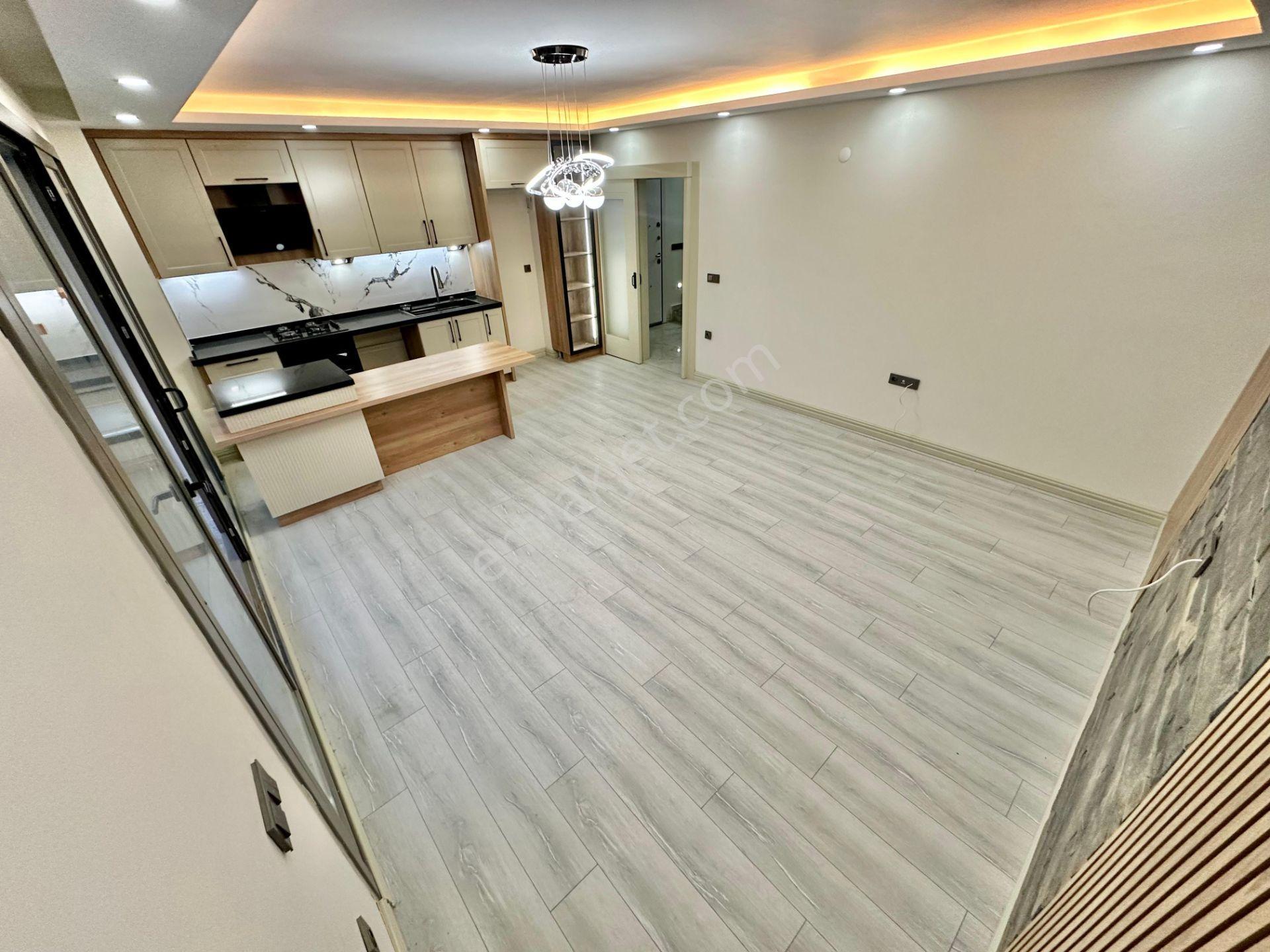 Ay Emlaktannarlı'da Yolun Altında Deniz Ve Dağ Çift Mutfak Manzaralı Teraslı 5+1 Lüks V — fotoğraf 7
