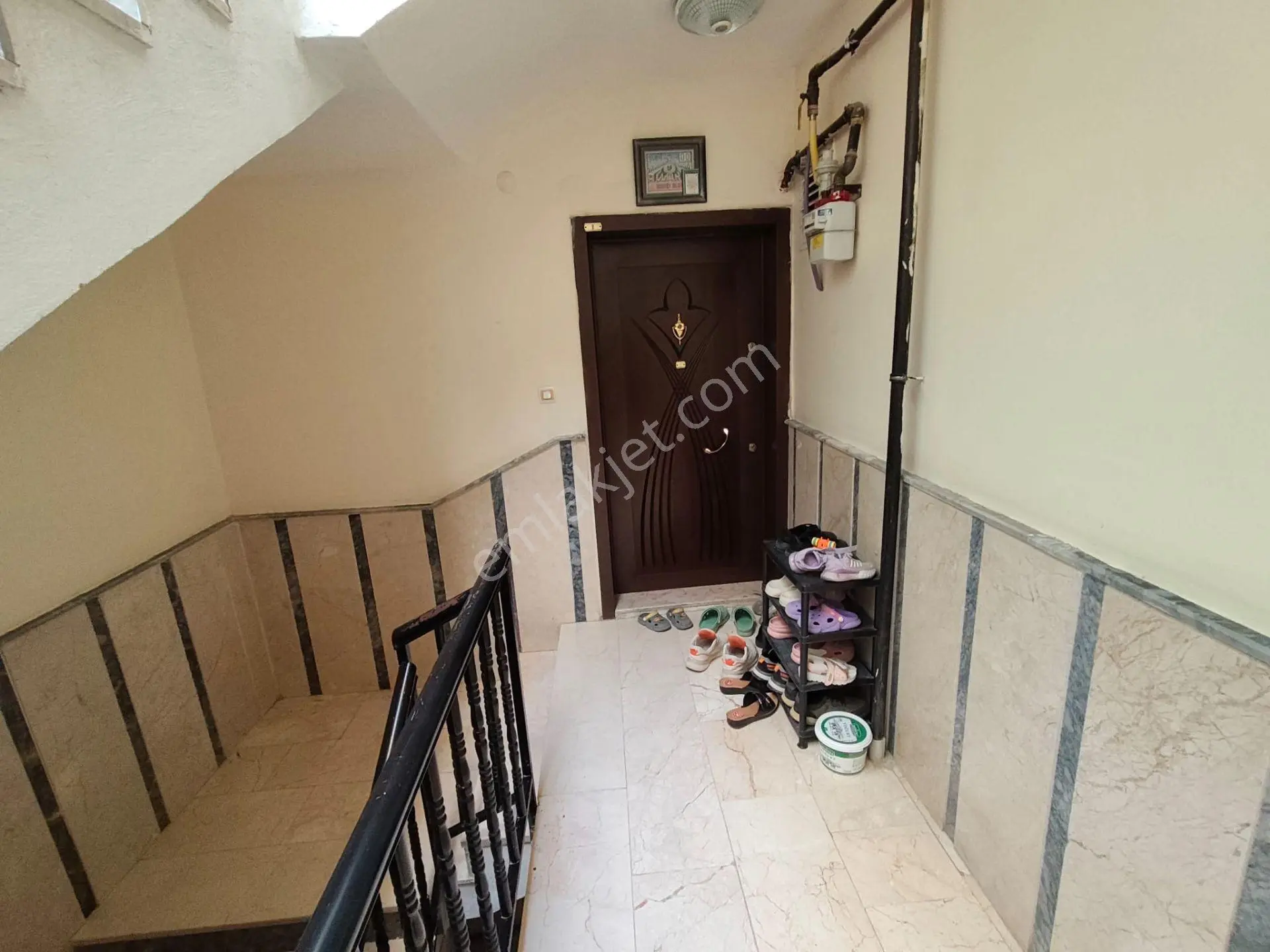 Yılmaz Gayrimenkulden Masrafsız 3+1 Öncephe Ara Kat Satılık Daire Pazarlık Var — fotoğraf 2