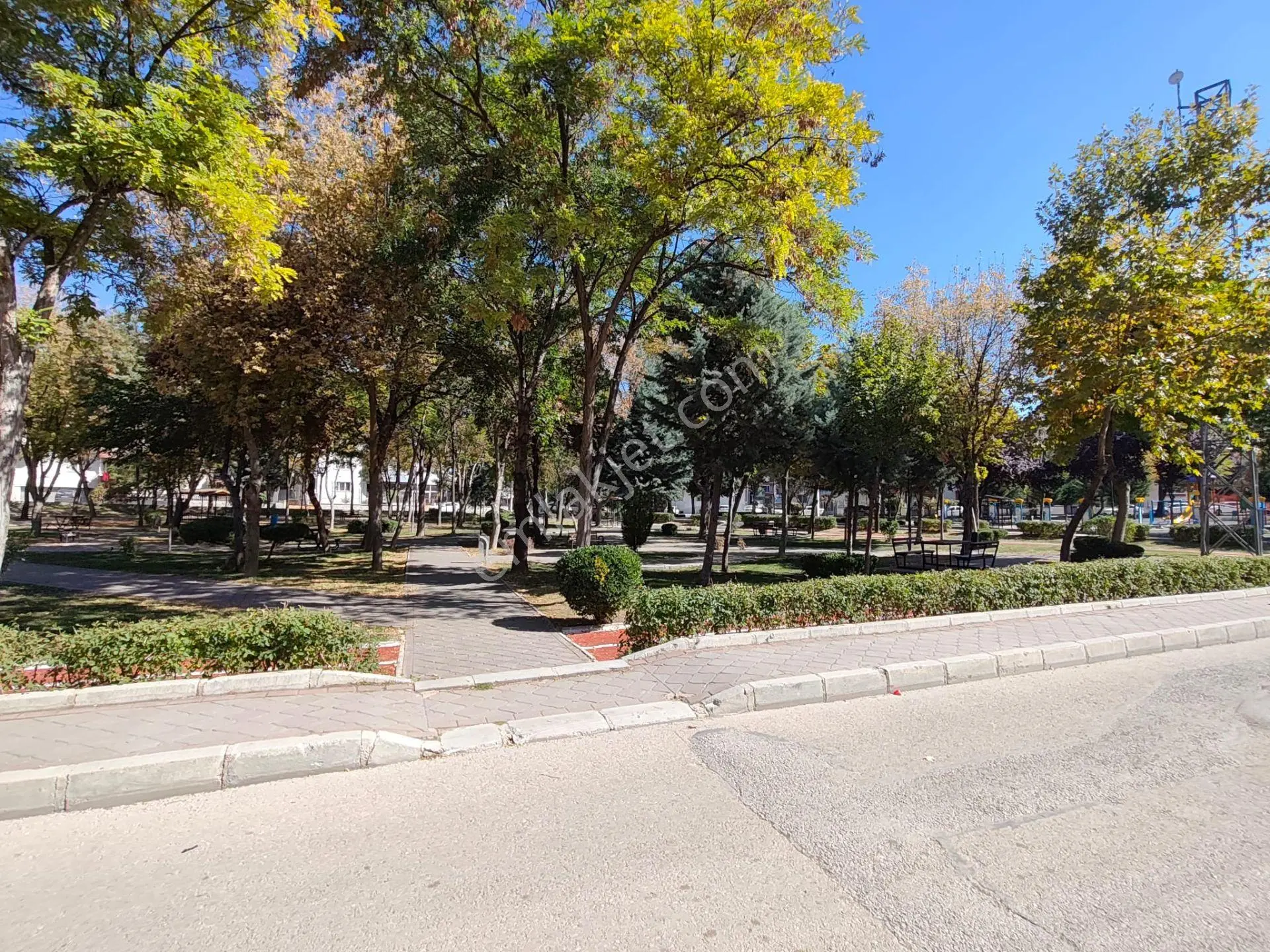Yılmaz Gayrimenkulden Masrafsız 3+1 Öncephe Ara Kat Satılık Daire Pazarlık Var — fotoğraf 17