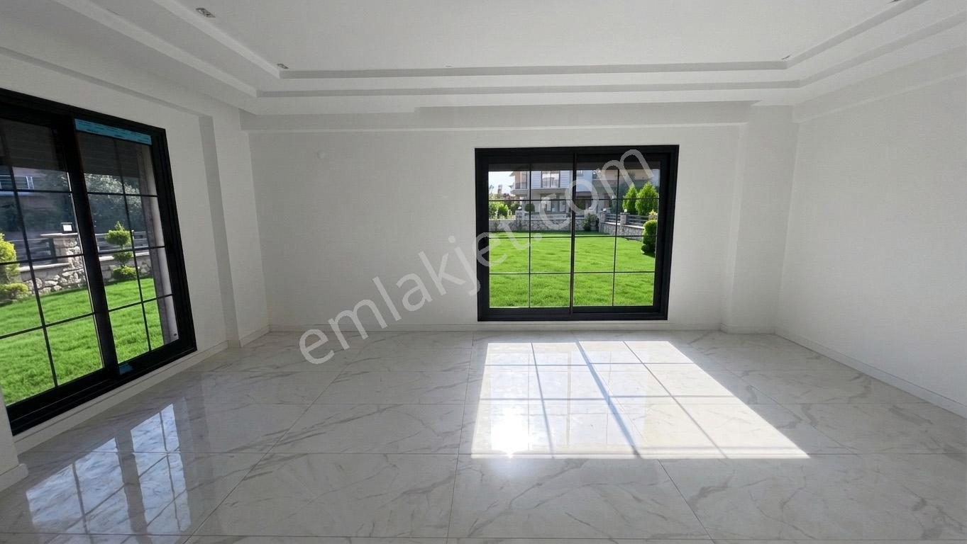 Menderes Coldwell Banker Poyrazdan Köşe Konum Lüks 4+1 Villa — fotoğraf 2
