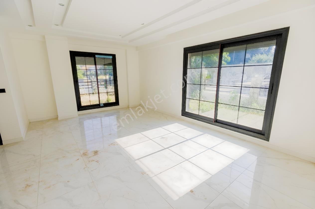 Menderes Coldwell Banker Poyrazdan Köşe Konum Lüks 4+1 Villa — fotoğraf 3