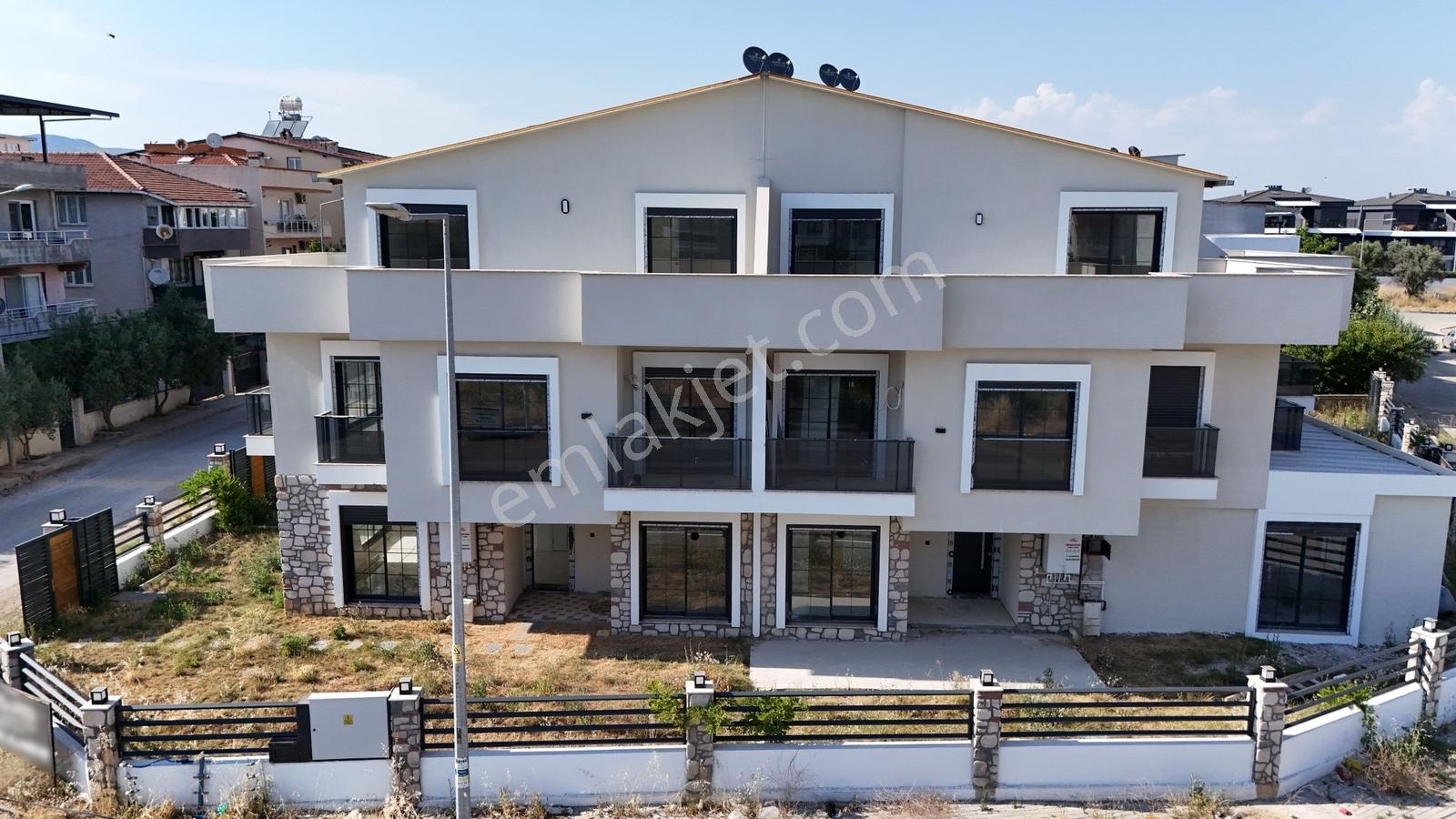 Menderes Coldwell Banker Poyrazdan Köşe Konum Lüks 4+1 Villa — fotoğraf 35