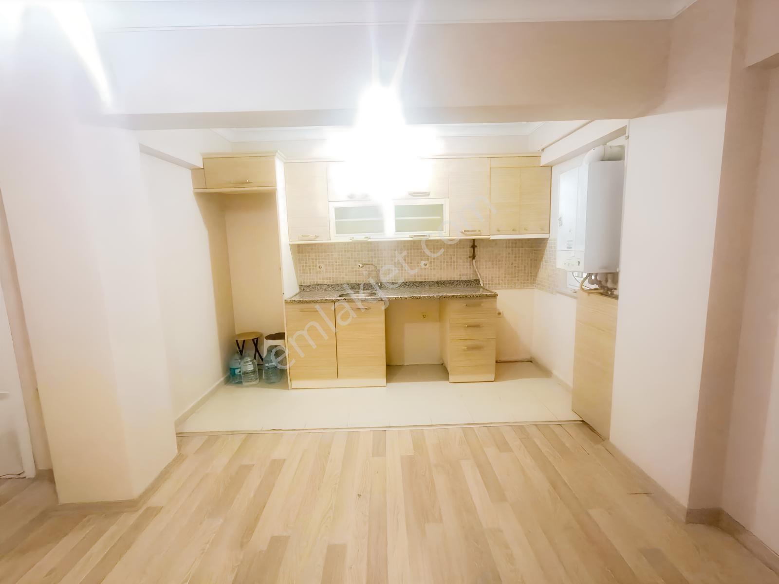 Nusratiye Mavili Bahçede 2+1 Konumu Mükemmel 85m² Satılık Daire — fotoğraf 2