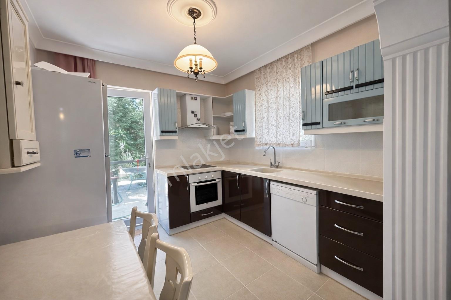Umas Solutıon'dan | Denize 150m | 3+1 Dubleks Villa — fotoğraf 20