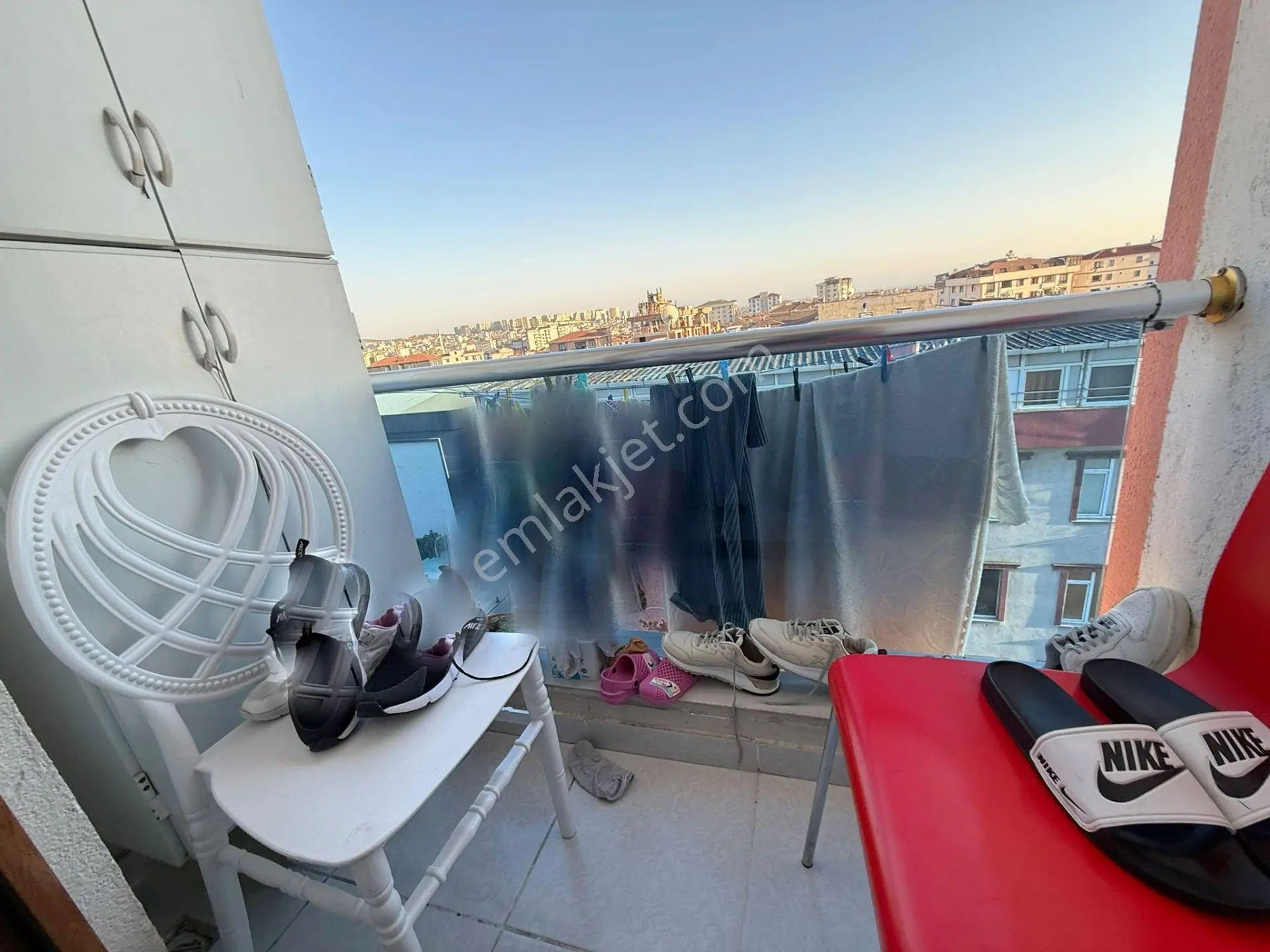 Mertcan'dan Caddeye 1dk İskanlı Açık Balkonlu 2+1 Daire — fotoğraf 4