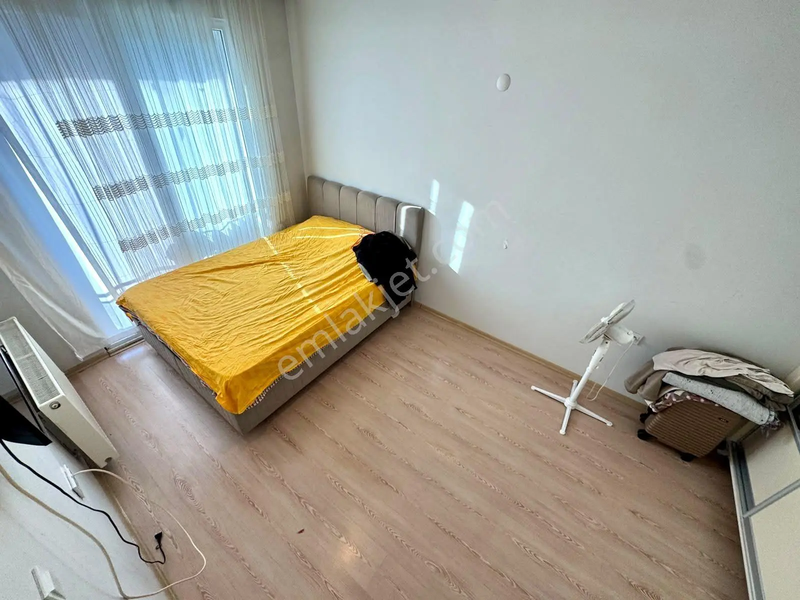 Referans'tan Akçay'da Ara Kat Ön Cephe Doğalgazlı Fırsat 1+1 Daire — fotoğraf 4