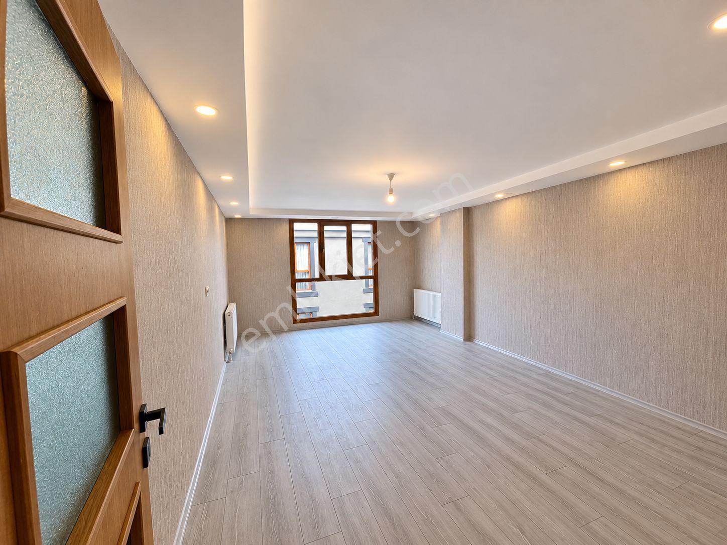 Re/max Land’den Çerkezköy Kızılpınar Gültepe Erkul Sitesi’nde Satılık 3+1 Daire — fotoğraf 3