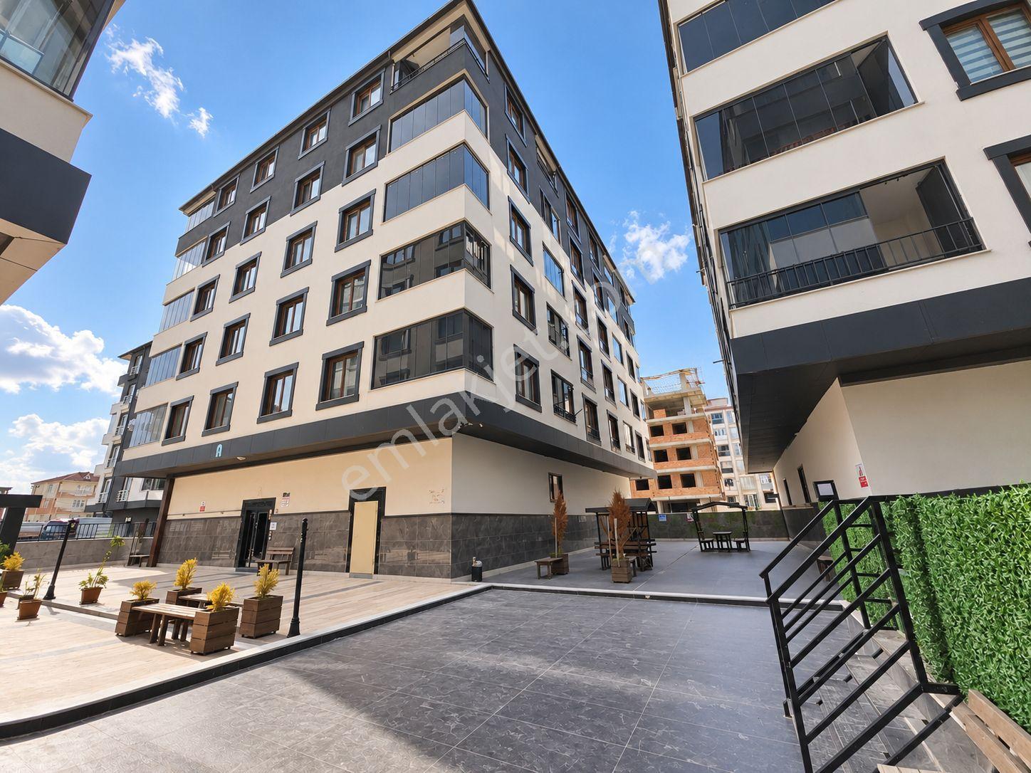 Re/max Land’den Çerkezköy Kızılpınar Gültepe Erkul Sitesi’nde Satılık 3+1 Daire — fotoğraf 35