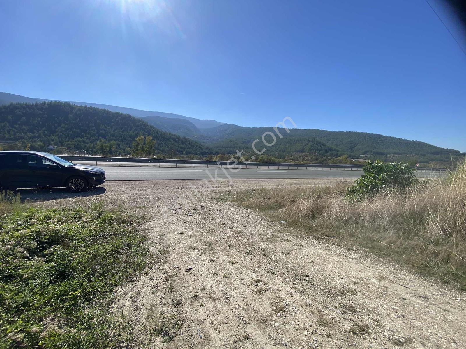 Şahinoğlu Emlakdan Kastamonu Karabük Yolu Üzeri Arsa — fotoğraf 6