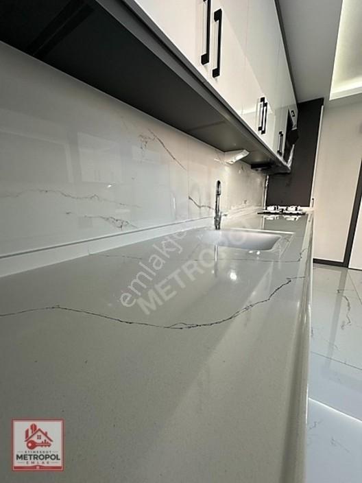 Lüks Yapılı Ön Cephe Çok Geniş 3+1 Ara Kat Çift Banyo Çift Balkn — fotoğraf 9