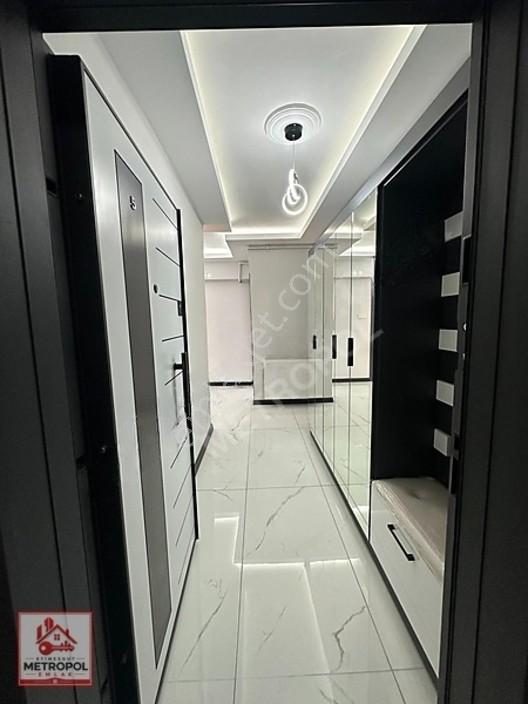 Lüks Yapılı Ön Cephe Çok Geniş 3+1 Ara Kat Çift Banyo Çift Balkn — fotoğraf 12